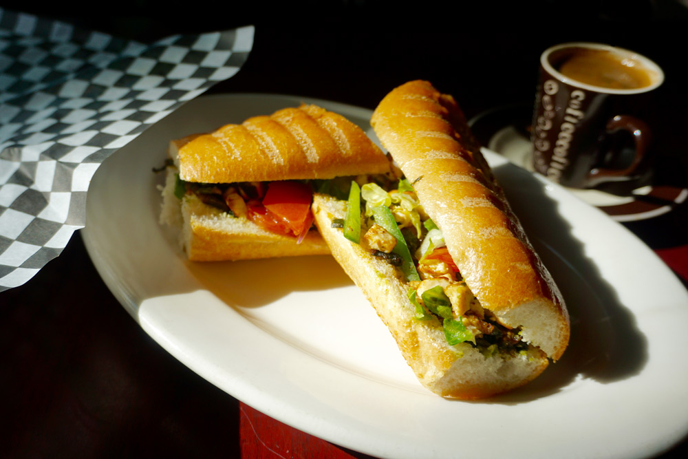 A delicious Spicy Chicken Sandwich at Habesha Cafe.